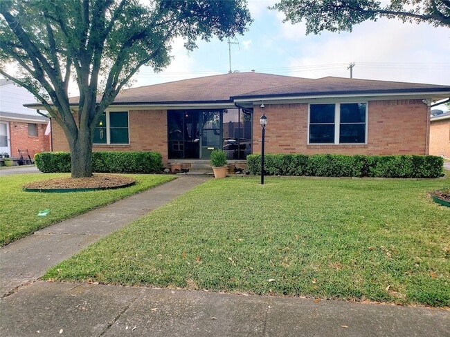 Photo - 11038 Wyatt St