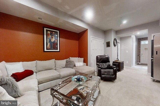 Photo - 950 Mississippi Ave SE