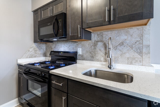 Kitchen - Gateway Towers