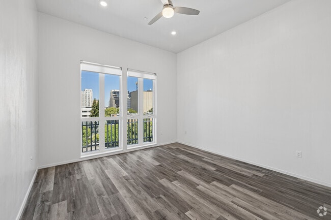 Studio - 452SF - Living Room - 17 CENTRAL