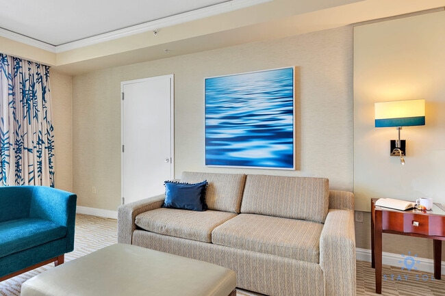 Building Photo - 18001 Collins Ave Unit ID1227322P