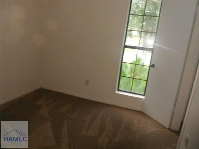 Photo - 707 Thornwood Way