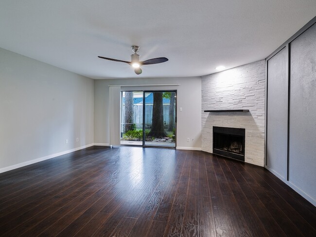 Photo - 14911 Wunderlich Dr Unit 907