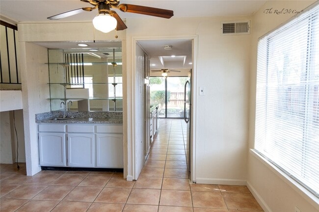 Photo - 3101 Raintree Dr