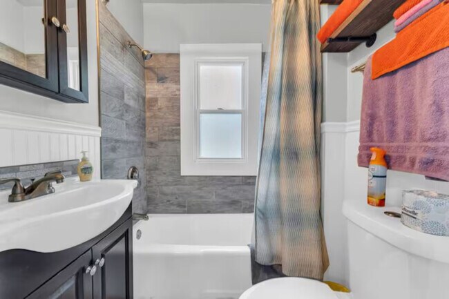 Photo - 1817 Mayview Ave Unit ID1357380P