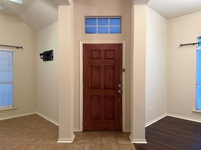 Photo - 5827 Silver Sage Ln