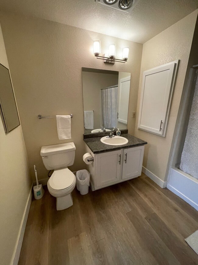 Photo - 604 N Columbia Center Blvd Unit SI ID1505665P