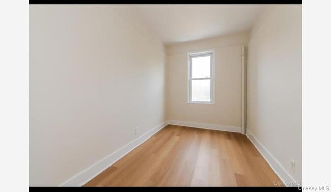 Photo - 959 Van Nest Ave Unit 1