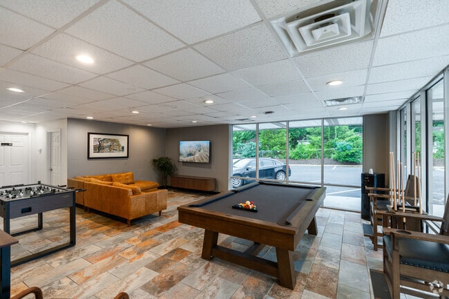 Leasing office - Vivo Living Durham