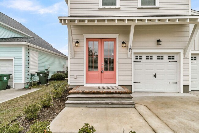 Photo - 102 True Blue Lp