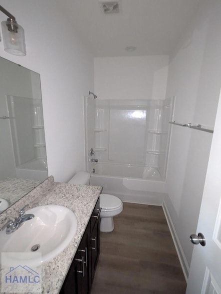 Photo - 110 Nobles Dr NE