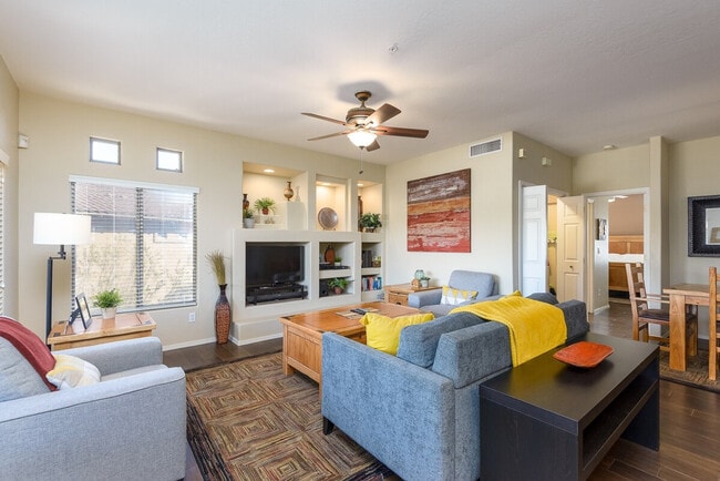 Building Photo - 9220 E Raintree Dr Unit ID1255448P