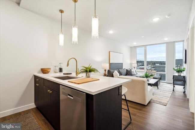 Building Photo - 1102 Germantown Ave Unit 406