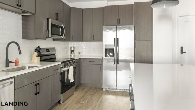 Photo - 1007 S Mint St Unit 813