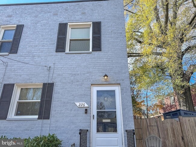 Photo - 226 Guthrie Ave