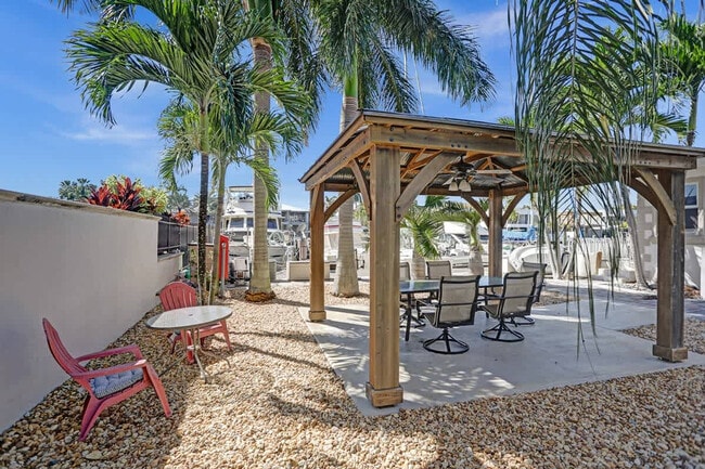 Photo - 37 Hendricks Isle Unit SI FL2-ID1503942P