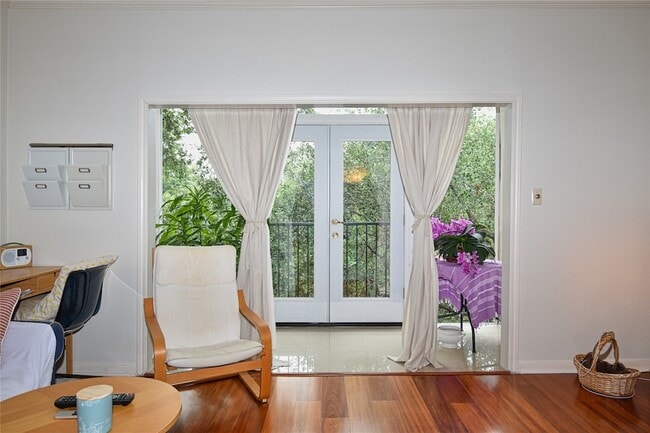 Photo - 2425 Underwood St Unit 346