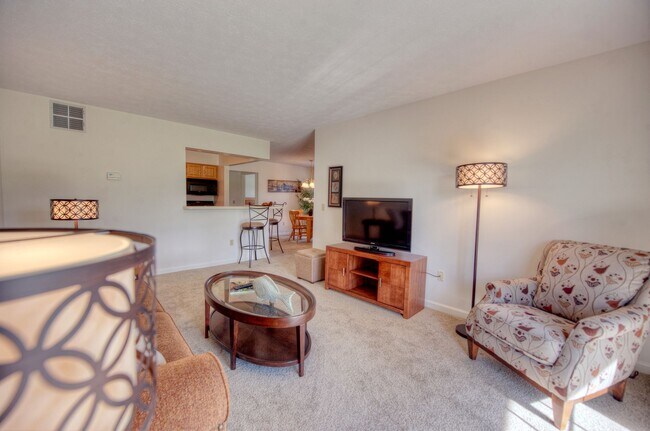 Photo - Stillwaters, Hickory Grove Apartments