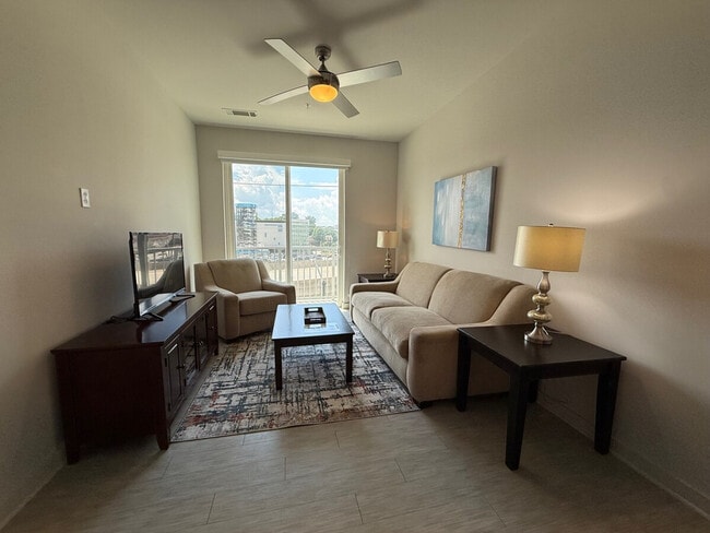 Building Photo - 1270 Spring St NW Unit ID1332029P