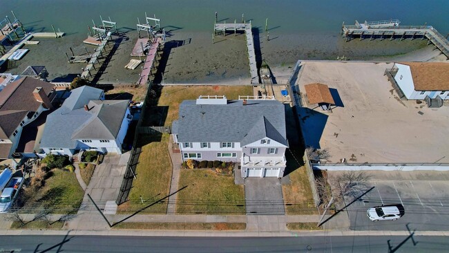Photo - 2605 Bayshore Ave
