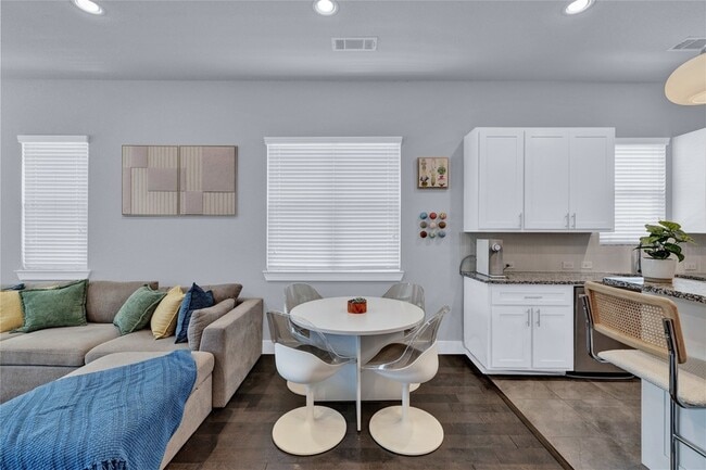 Photo - 228 Wimberly St