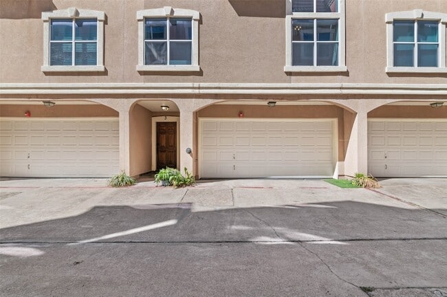 Photo - 5609 Lindell Ave Unit 3