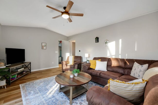 Photo - 4544 Erie Ave NW Unit SI ID1496113P