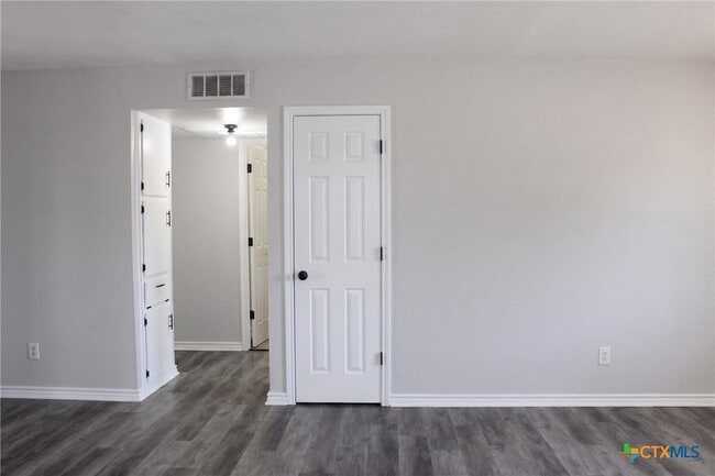 Photo - 2102 Hunt Dr Unit B