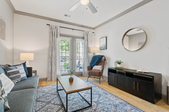 Photo - Hawthorne at Weaverville