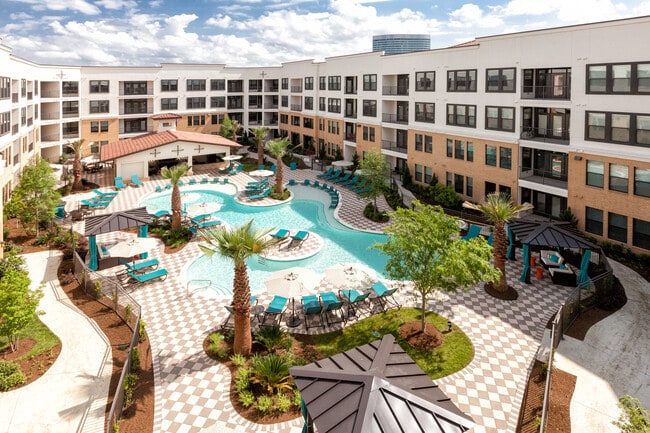 Photo - AMLI Campion Trail