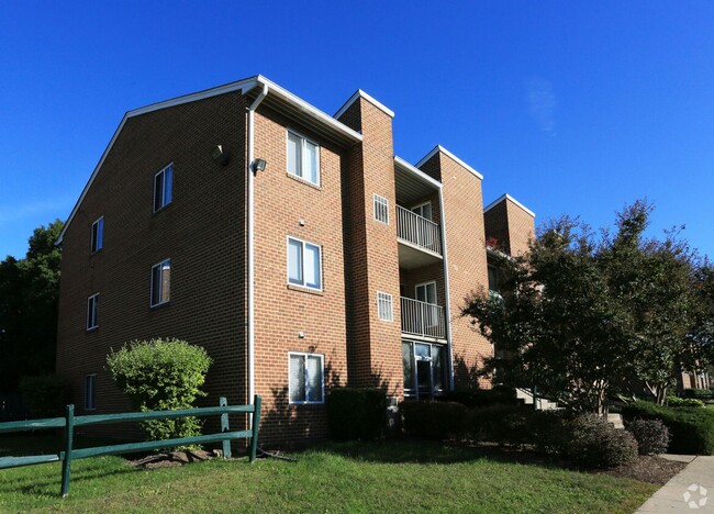 Photo - Mallard Courts Apartments