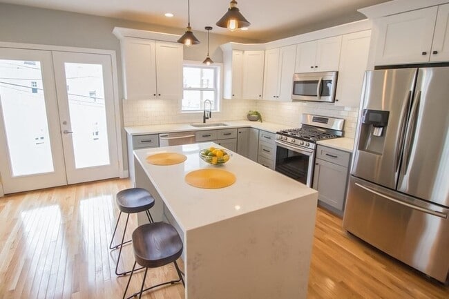 Photo - 792 Saratoga St Unit 2