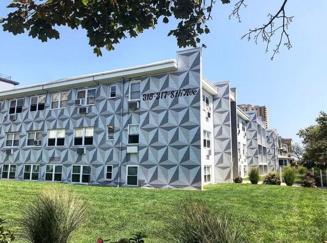 Photo - 8th Ave Condos