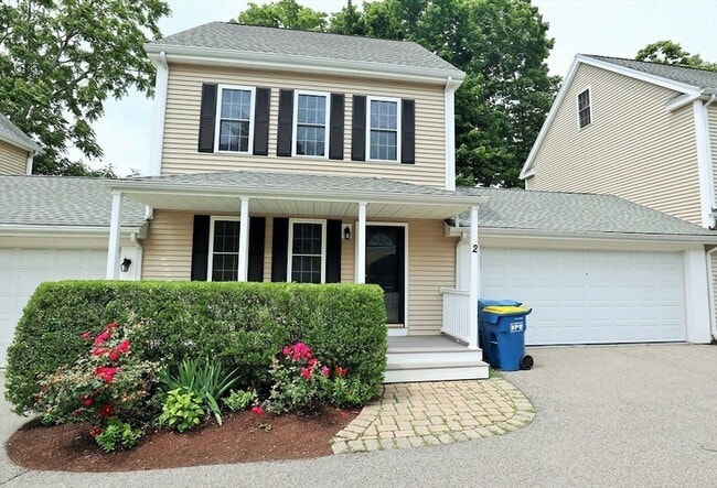 Building Photo - 90 Central St