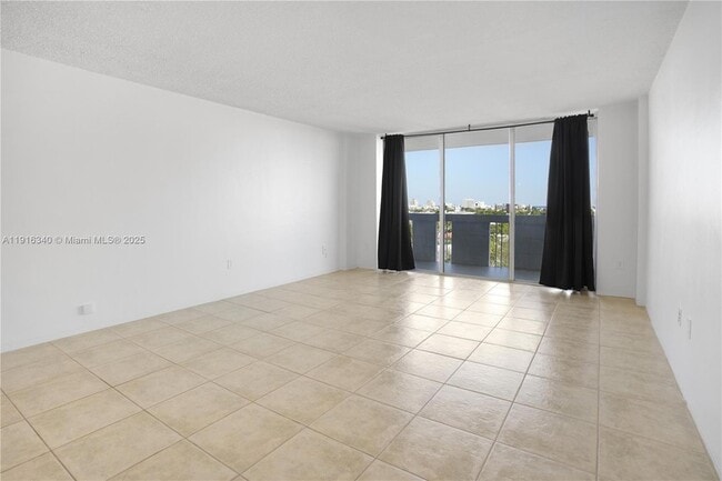 Photo - 800 West Ave Unit 924