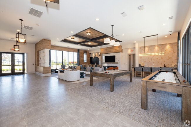 Photo - Sonderly at the Concourse