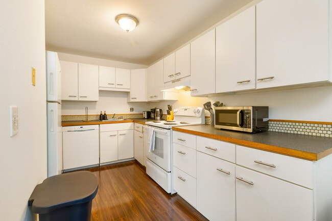 Photo - 15704 Ash Way Unit ID1256072P