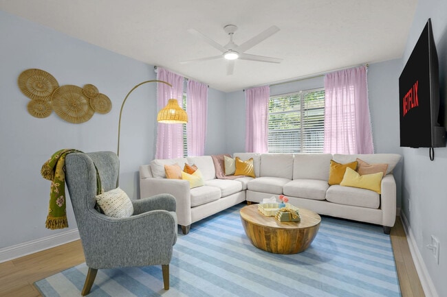 Building Photo - 522 31st St W Unit ID1332405P