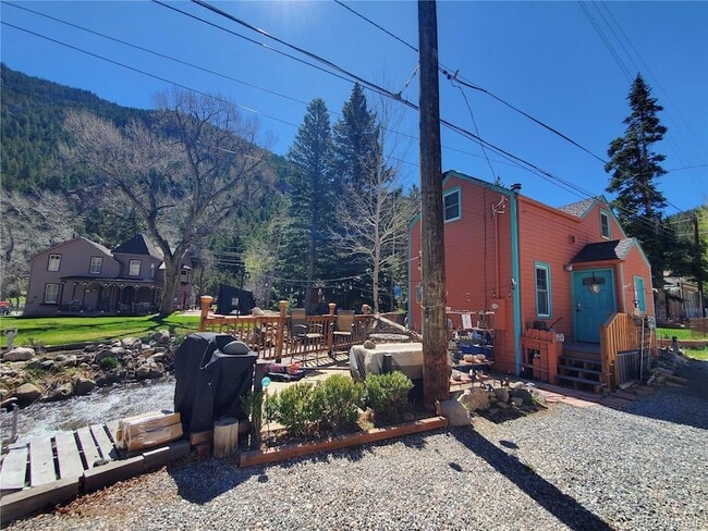 Photo - 708 Griffith St