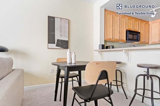 Photo - 853 Commodore Dr Unit FL4-ID975