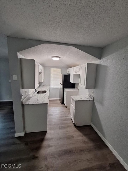 Photo - 2575 Second St