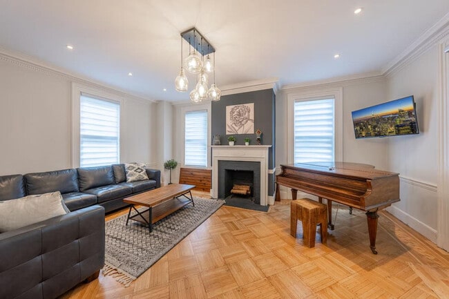 Photo - 139 W 4th Ave Unit SI ID1495028P