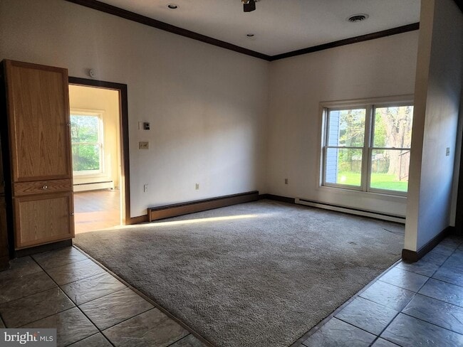 Photo - 203 W 5th Ave