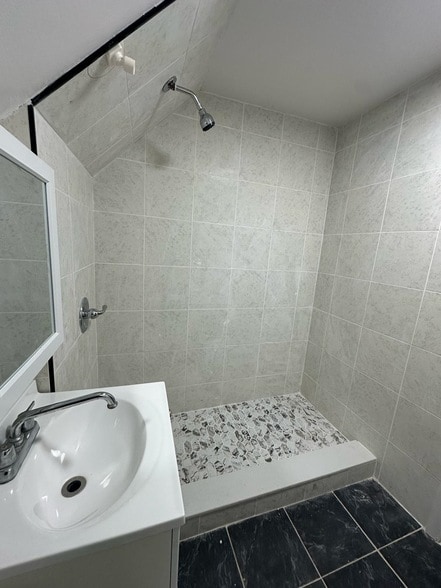 Photo - 46 Woodlawn Ave