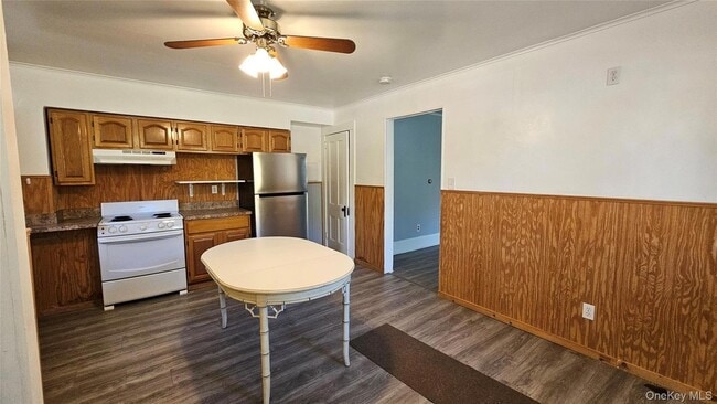 Photo - 130 Hortonville Main St