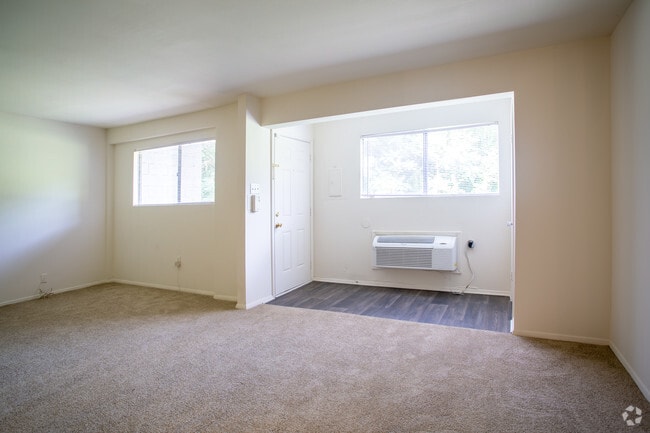 Studio - Villas at Cedarhurst