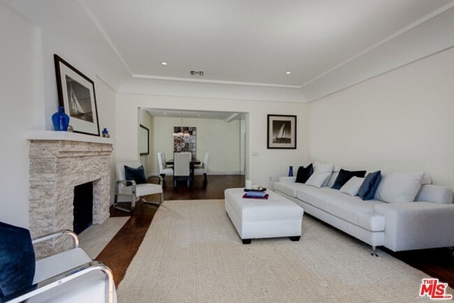 Photo - 831 S Curson Ave