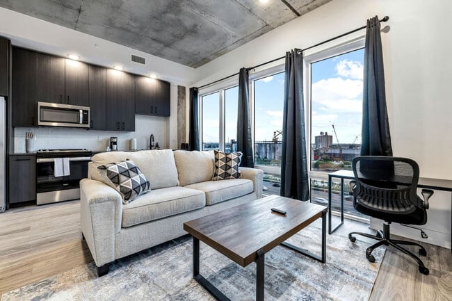 Building Photo - 617 N 12th St Unit ID1312553P