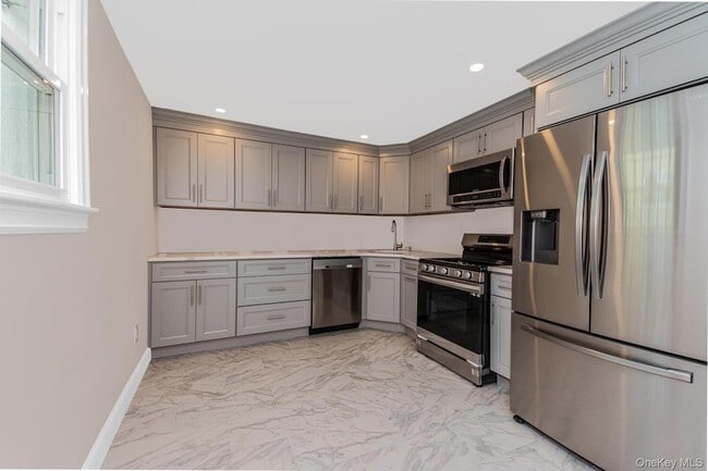 Photo - 2 Bryn Mawr Pl Unit Gr Level