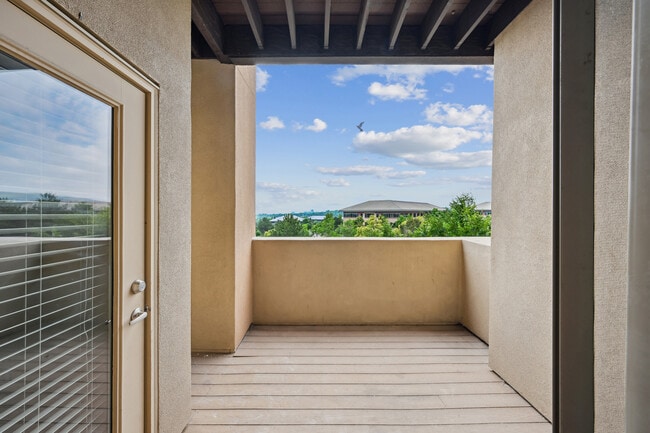 Balcony - Avalon Denver West